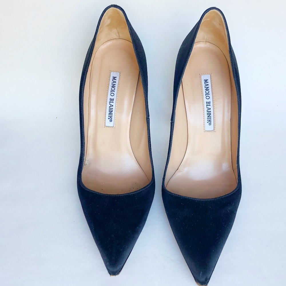 Manolo Blahnik Peau de Soie Pump